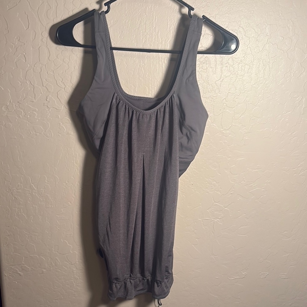 Lululemon combo tank size 8